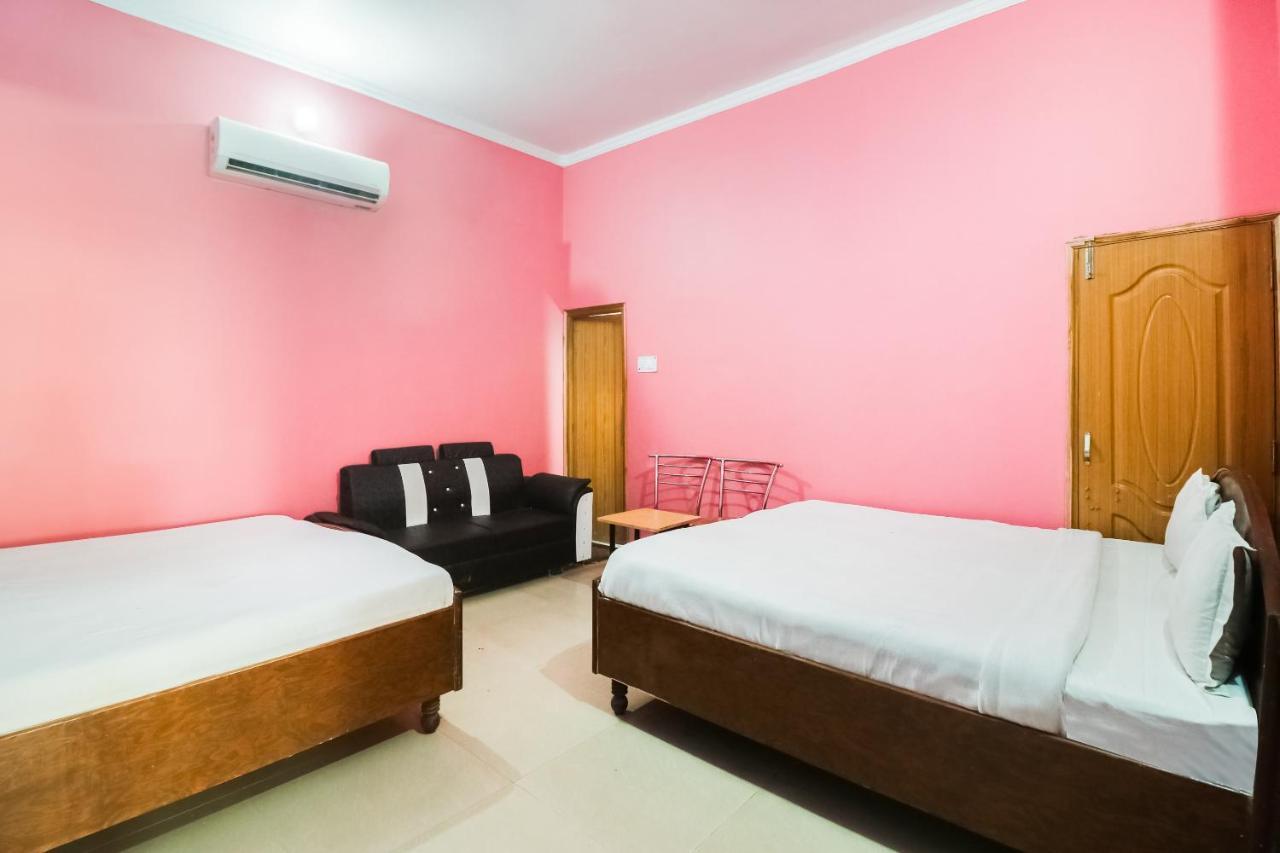 Spot On 61434 Sabri Barkat Hotel Roorkee Dış mekan fotoğraf