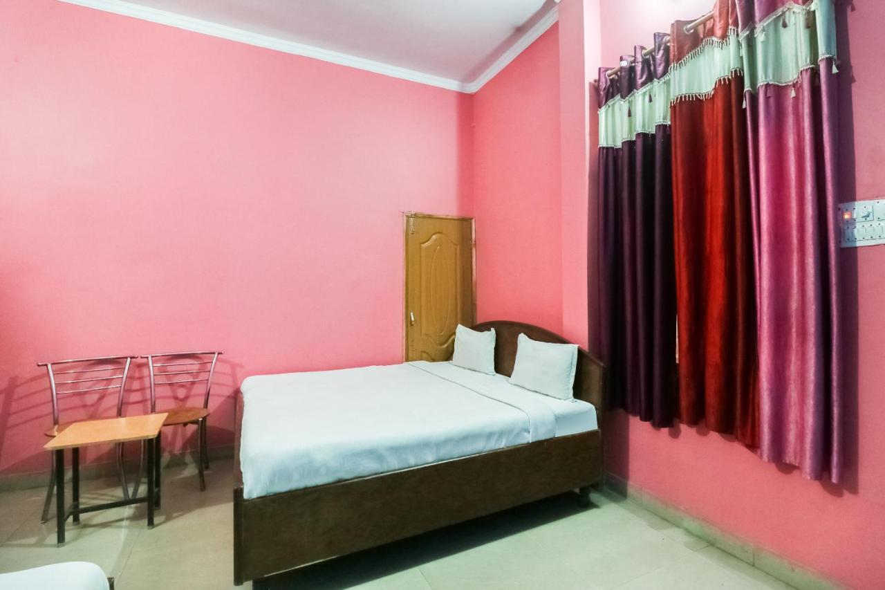 Spot On 61434 Sabri Barkat Hotel Roorkee Dış mekan fotoğraf